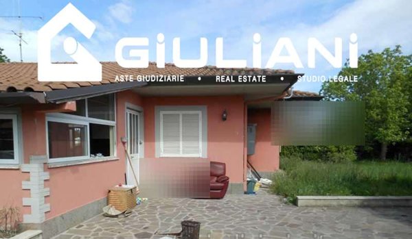 casa indipendente in vendita ad Aprilia in zona Genio Civile