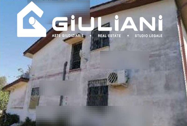 casa indipendente in vendita ad Aprilia in zona Campo di Carne