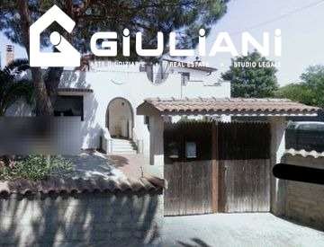 casa indipendente in vendita ad Aprilia in zona Cogna