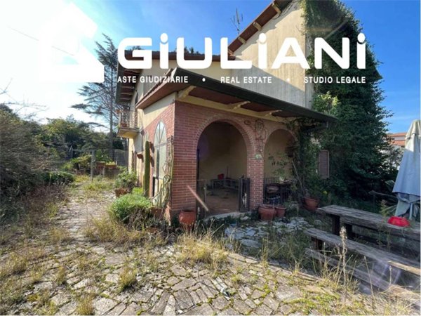 casa indipendente in vendita ad Aprilia in zona Fossignano