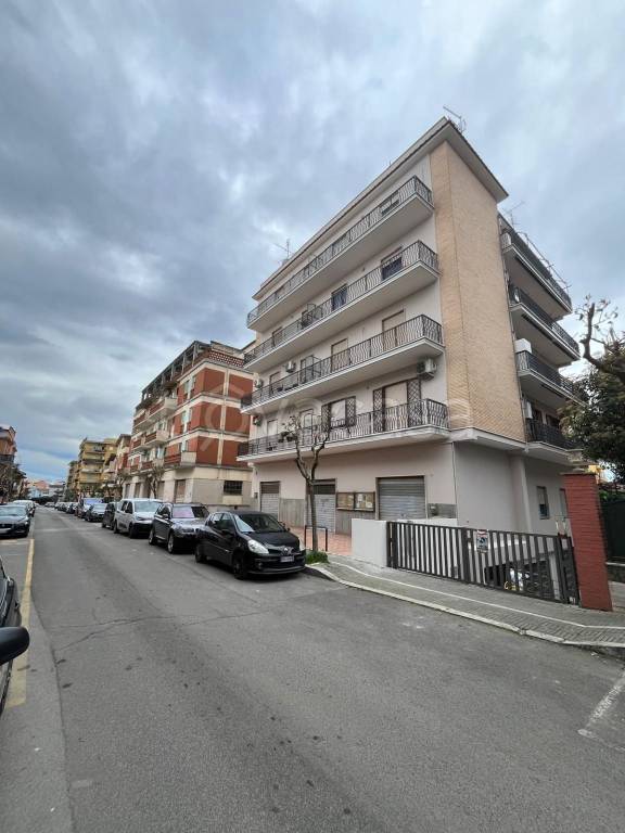 appartamento in vendita ad Aprilia