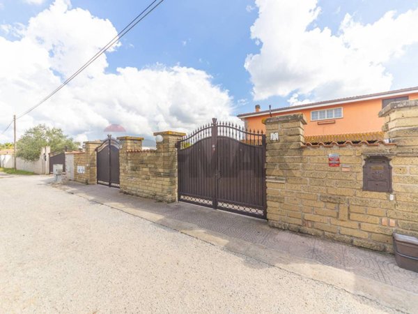 appartamento in vendita ad Aprilia in zona Campo di Carne