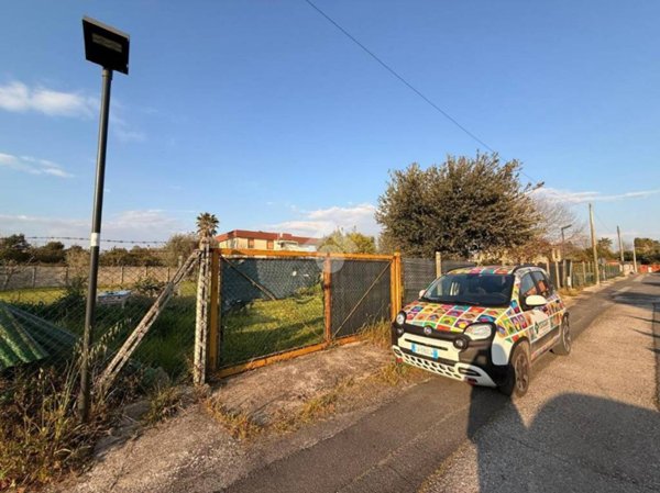 terreno agricolo in vendita ad Aprilia in zona Campo di Carne