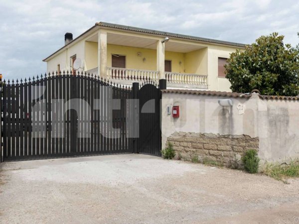 appartamento in vendita ad Aprilia in zona Campo di Carne