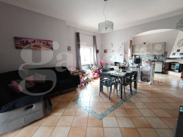 appartamento in vendita ad Aprilia in zona Fossignano