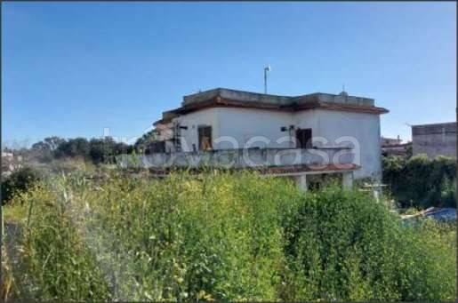 casa indipendente in vendita ad Aprilia in zona Fossignano