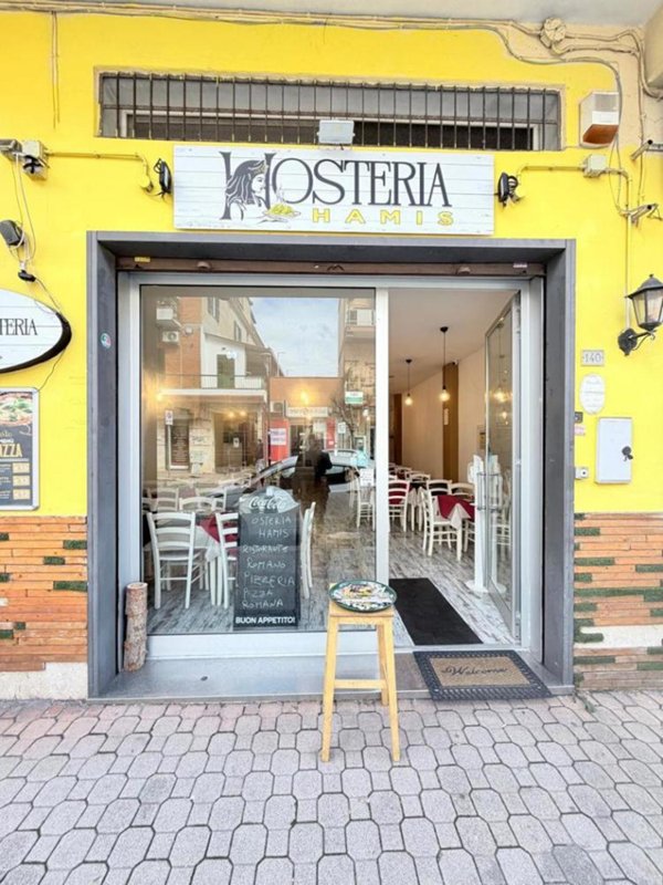 negozio in vendita ad Aprilia