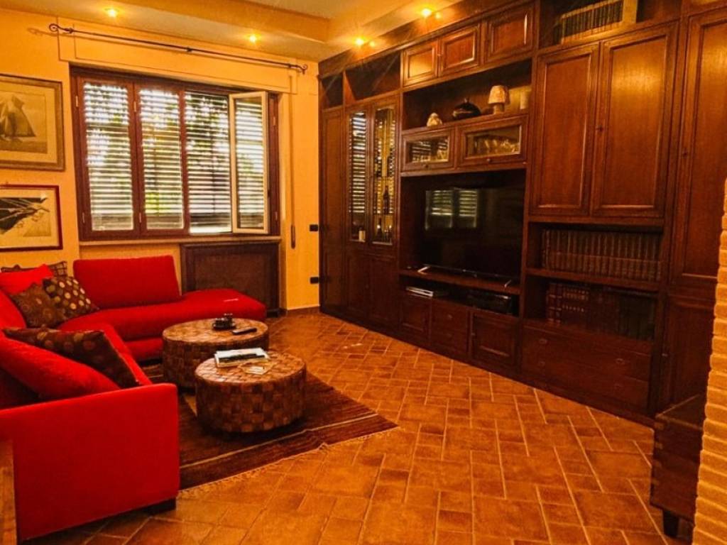 casa indipendente in vendita ad Aprilia