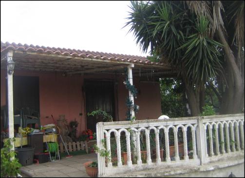 casa indipendente in vendita ad Aprilia in zona Casalazzara