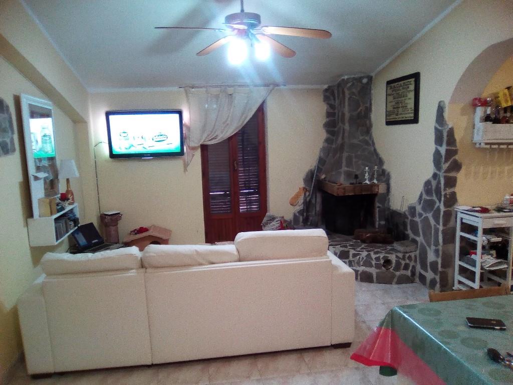 appartamento in vendita ad Aprilia in zona Campo di Carne