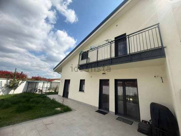 casa indipendente in vendita ad Aprilia