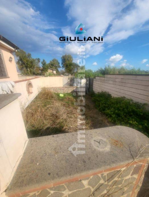 appartamento in vendita ad Aprilia in zona Pantanelle