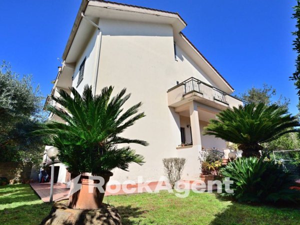 casa indipendente in vendita ad Aprilia