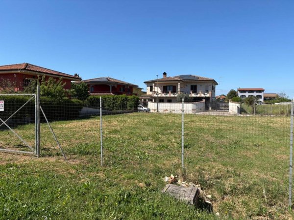 terreno agricolo in vendita ad Aprilia in zona Leda