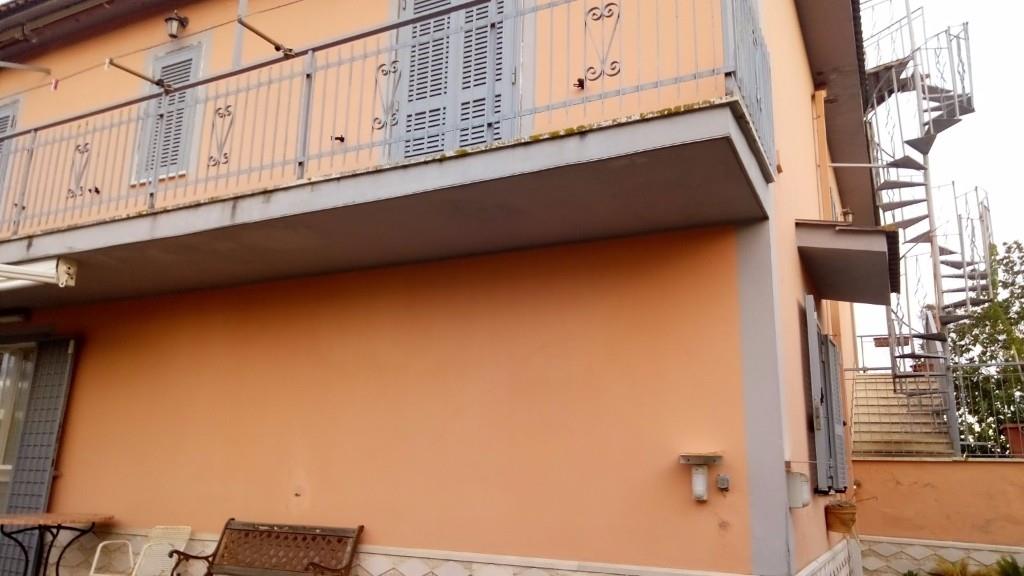 casa indipendente in vendita ad Aprilia