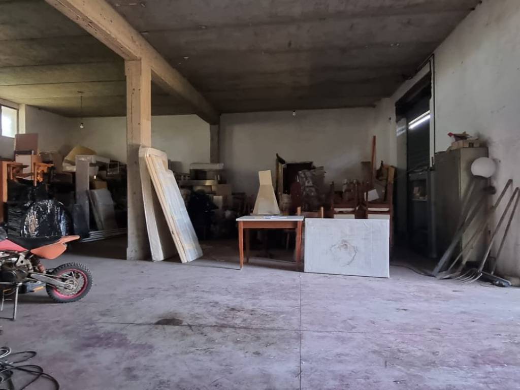 casa indipendente in vendita ad Aprilia in zona Fossignano
