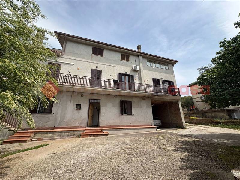appartamento in vendita ad Aprilia