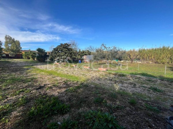 terreno agricolo in vendita ad Aprilia in zona Campo di Carne