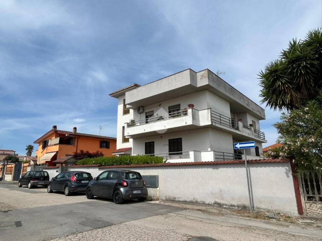 appartamento in vendita ad Aprilia