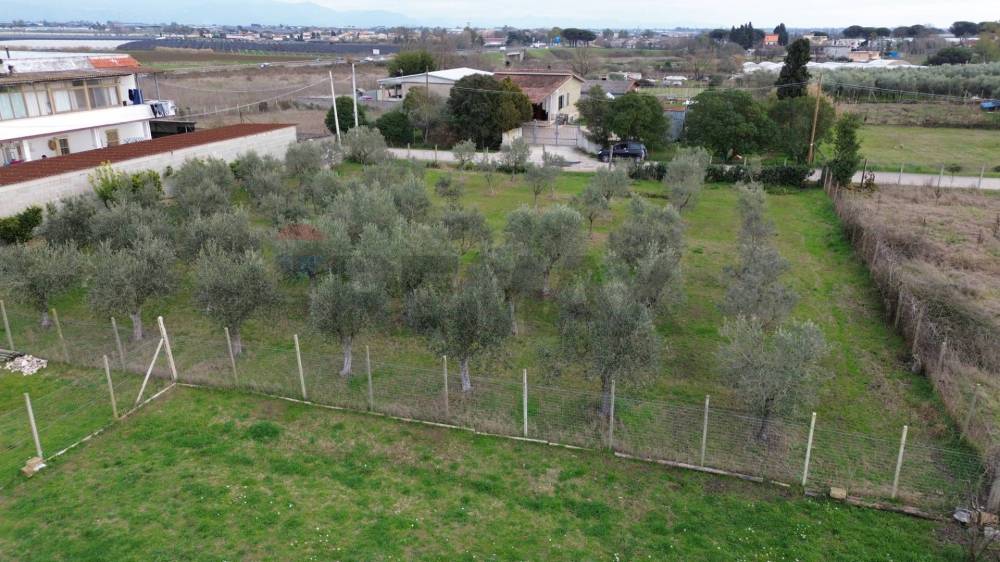 casa indipendente in vendita ad Aprilia in zona Campoverde