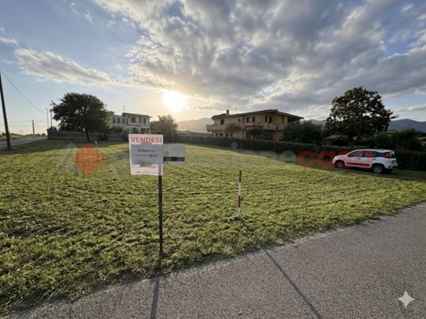 casa indipendente in vendita ad Aprilia in zona Casalazzara