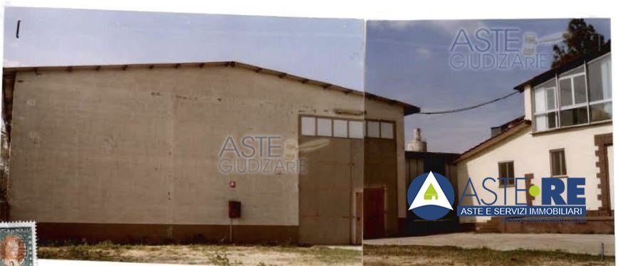 locale commerciale in vendita ad Aprilia
