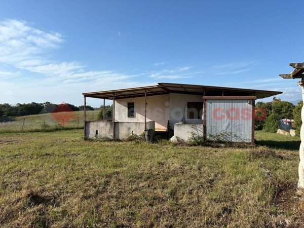 casale in vendita ad Aprilia in zona Fossignano
