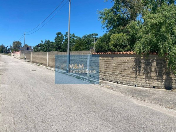 ufficio in vendita ad Aprilia in zona Genio Civile