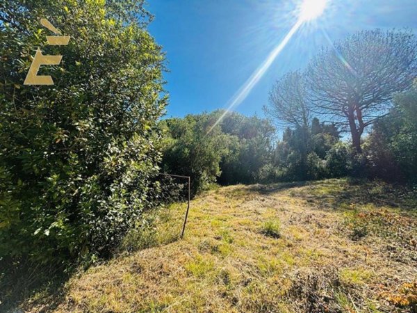 terreno in vendita ad Aprilia in zona Cogna