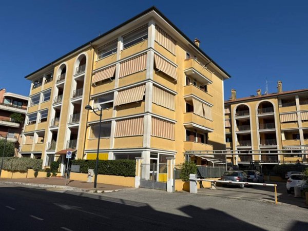 appartamento in vendita ad Aprilia