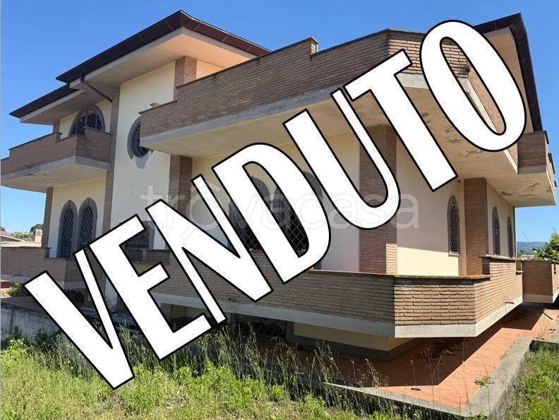 casa indipendente in vendita ad Aprilia