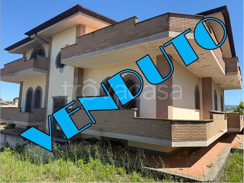 casa indipendente in vendita ad Aprilia