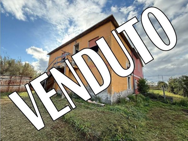 casa indipendente in vendita ad Aprilia