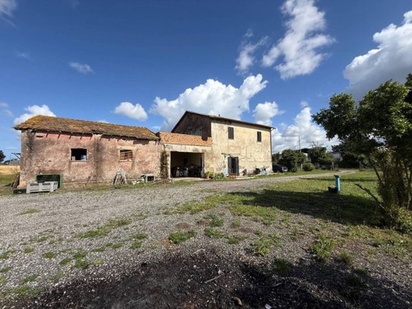casa indipendente in vendita ad Aprilia in zona Campoverde
