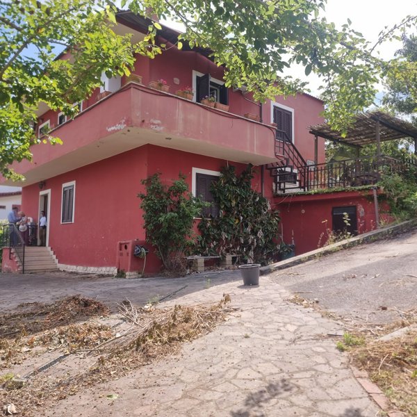 casa indipendente in vendita ad Aprilia