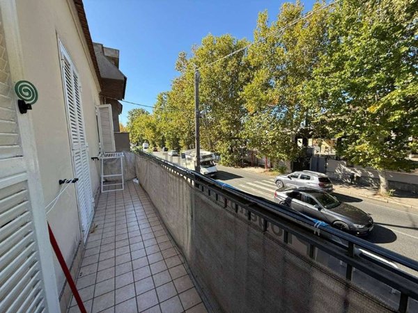 appartamento in vendita ad Aprilia in zona Campo di Carne
