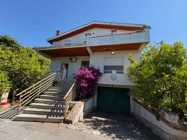 casa indipendente in vendita ad Aprilia