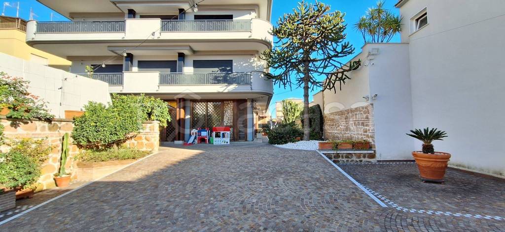appartamento in vendita ad Aprilia