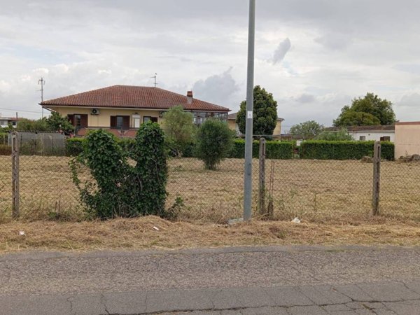terreno agricolo in vendita ad Aprilia in zona Campoverde