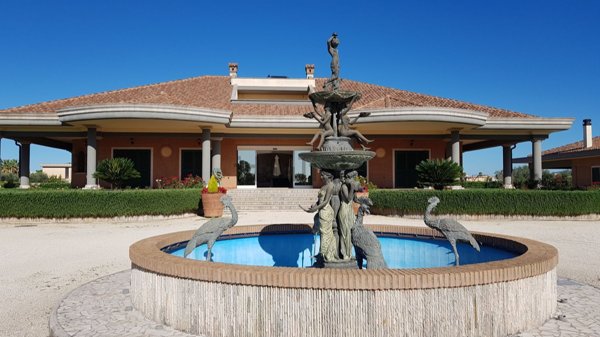 casa indipendente in vendita ad Aprilia in zona Torre del Padiglione