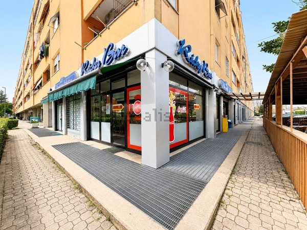 locale commerciale in vendita ad Aprilia