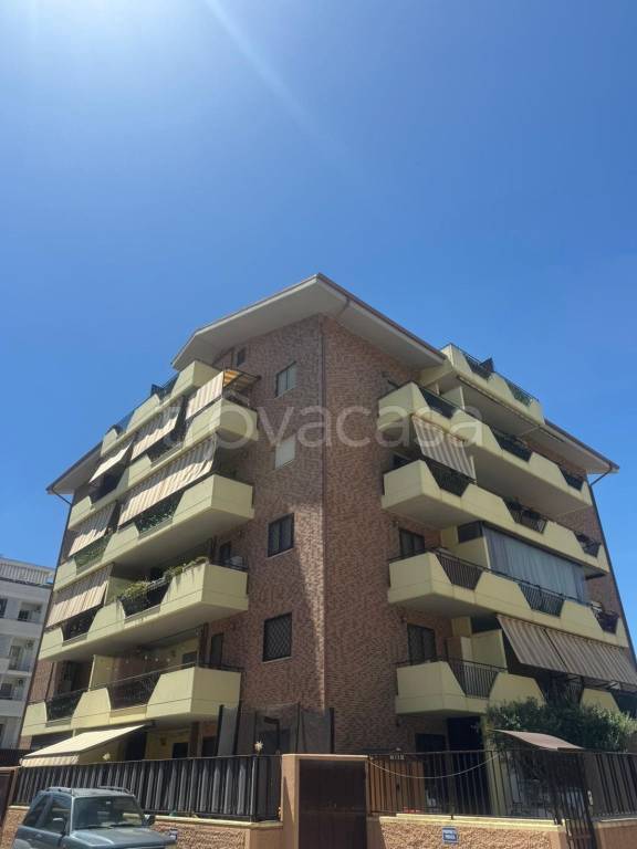 appartamento in vendita ad Aprilia