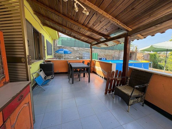 casa indipendente in vendita ad Aprilia in zona Casalazzara