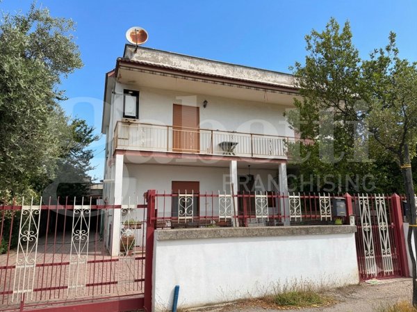 appartamento in vendita ad Aprilia