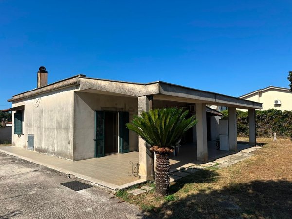 appartamento in vendita ad Aprilia in zona Campo di Carne