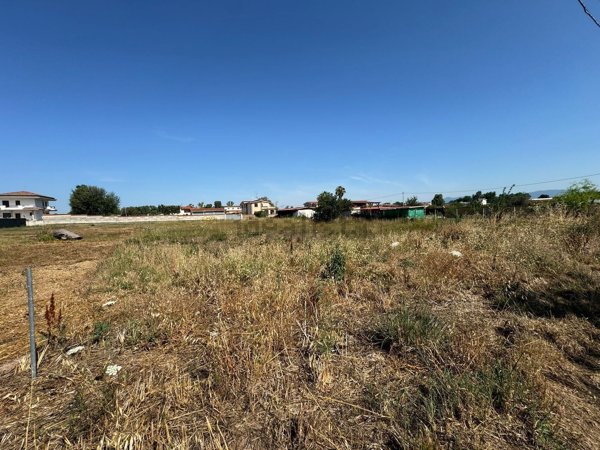 terreno edificabile in vendita ad Aprilia