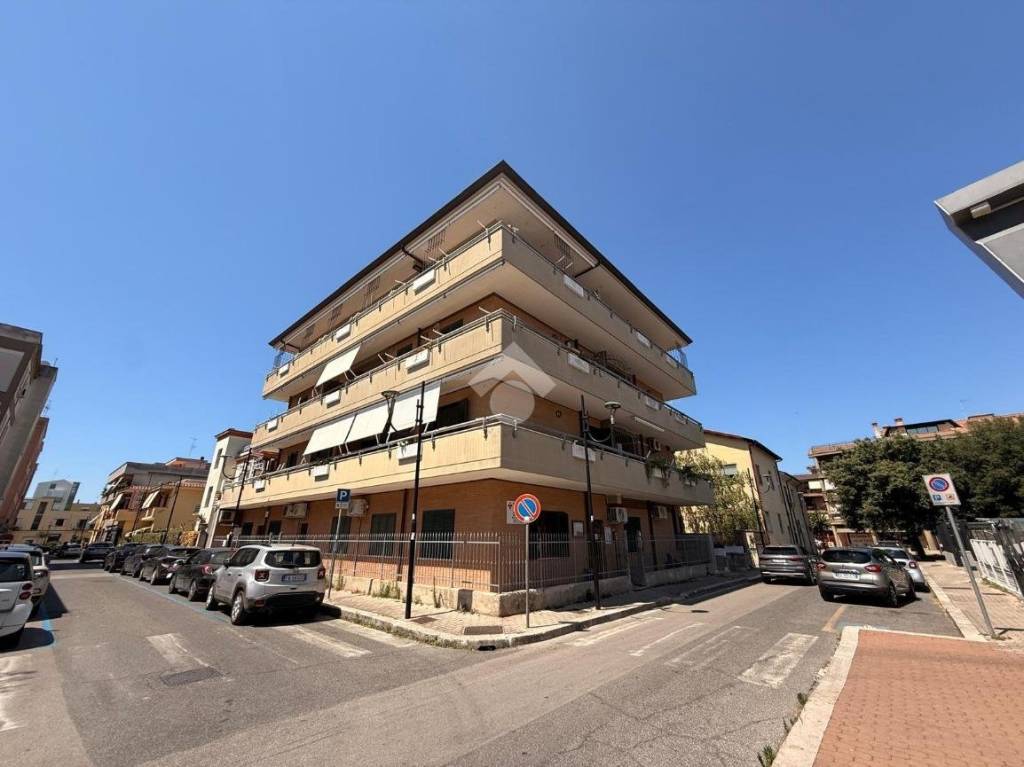 appartamento in vendita ad Aprilia