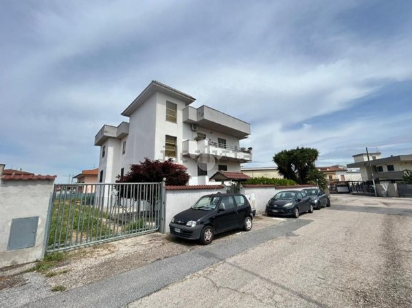 appartamento in vendita ad Aprilia