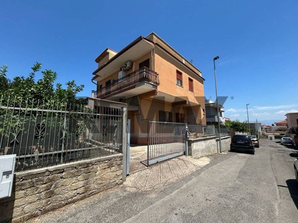 appartamento in vendita ad Aprilia