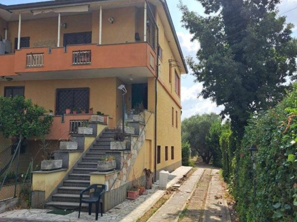 casa indipendente in vendita ad Aprilia